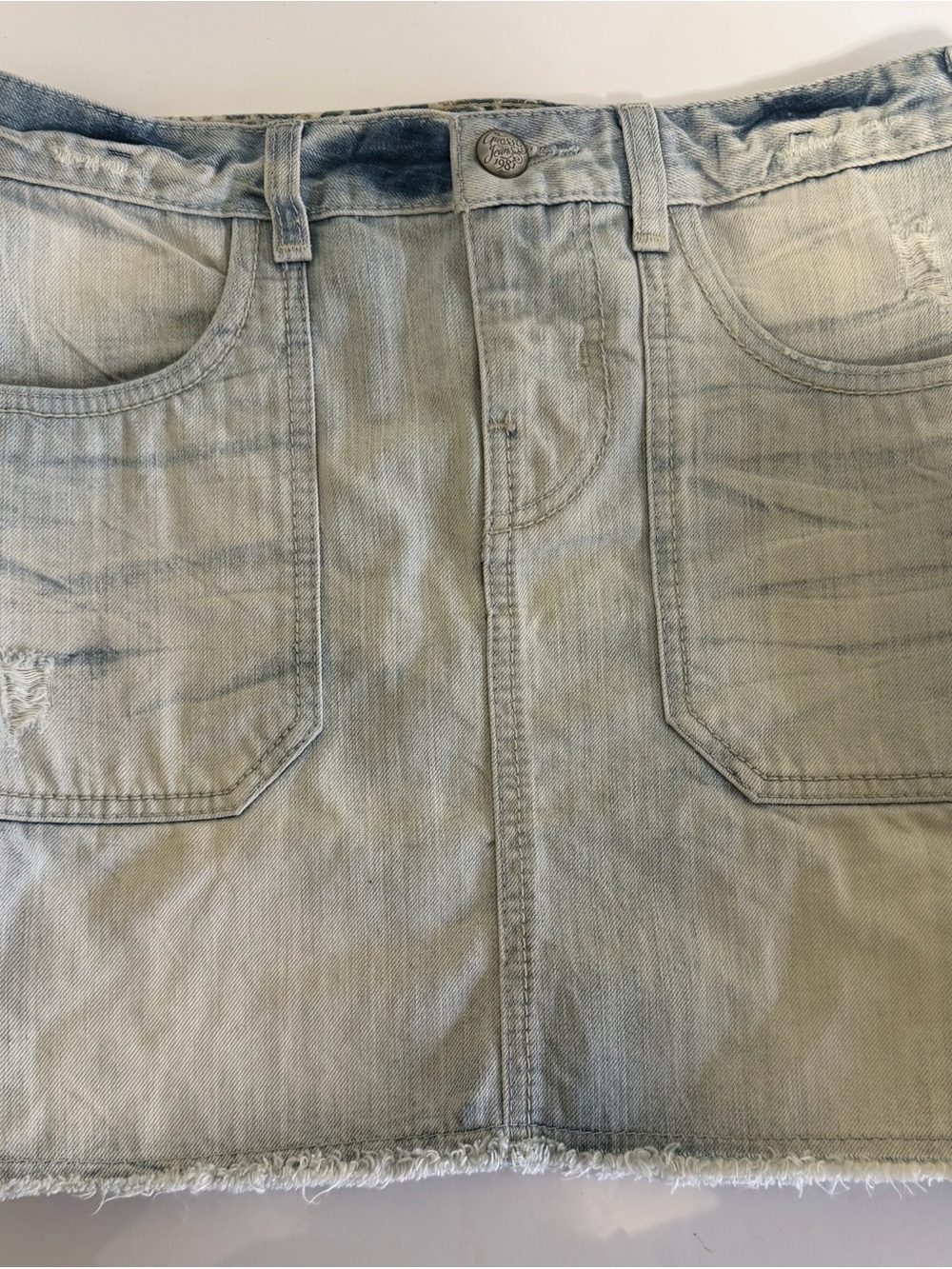 VTG Guess Jeans Y2K Asymmetrical Zip Distressed Denim Mini Skirt 25